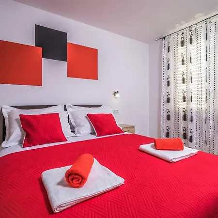 Sunshine - Two Bedroom With Balcony And Sea View Vela Luka