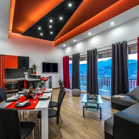 Apartmán Sunshine - Two Bedroom With Balcony And Sea View