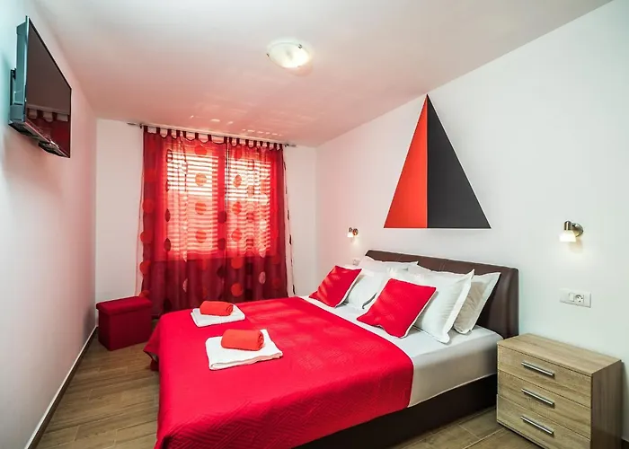 Sunshine - Two Bedroom With Balcony And Sea View * فيلا لوكا